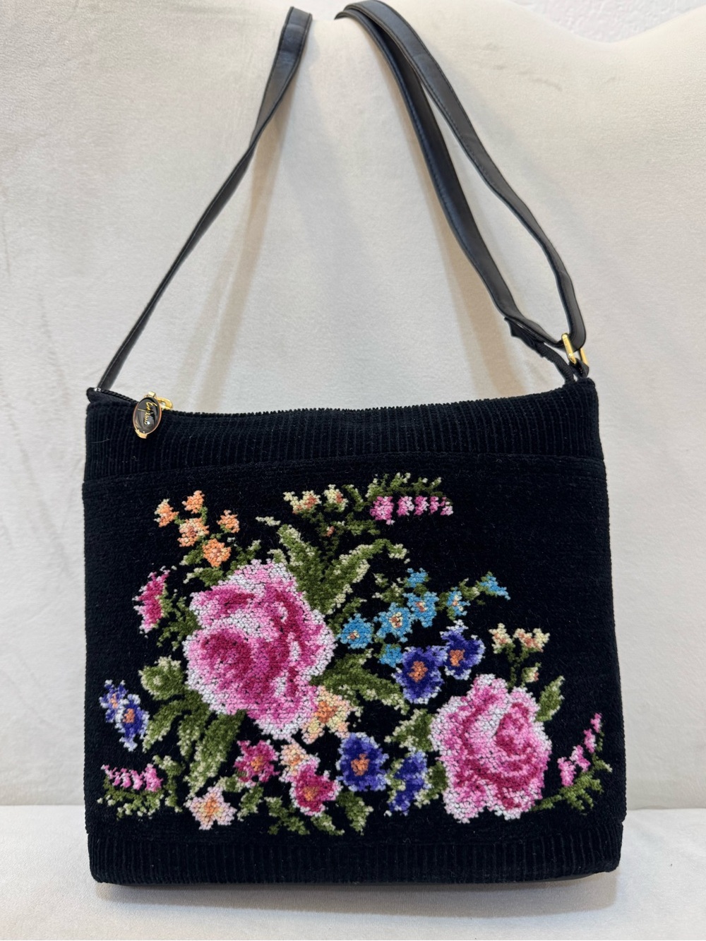 Vintage Enjeau Floral Tapestry Velvet Crossbody Bag Black Roses Boho Romantic